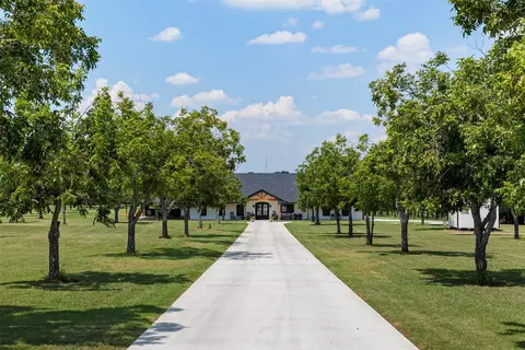 2768 Camp Crucis Ct, Granbury, TX 76048