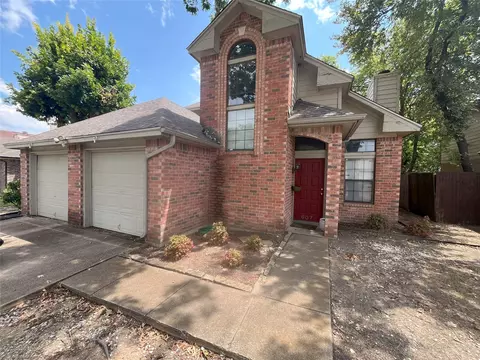 607 Lemons St, Cedar Hill, TX 75104