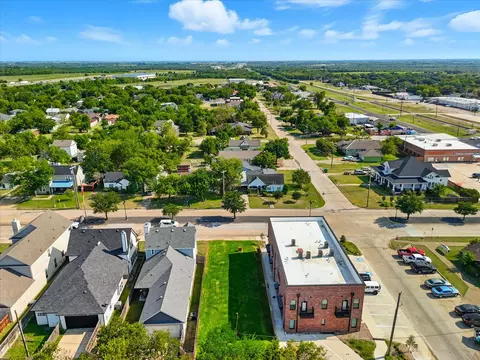 205 E 5th St, Ferris, TX 75125 photo 9