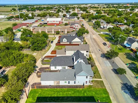 205 E 5th St, Ferris, TX 75125 photo 12