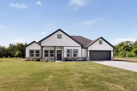 603 W Hayes St, Savoy, TX 75479