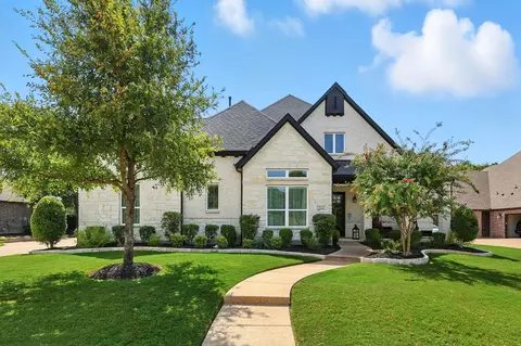 402 Hershey Ln, Trophy Club, TX 76262