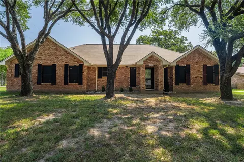 17473 Country Club Dr, Kemp, TX 75143