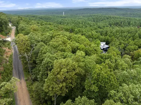 493 Moonshiner Springs Trl, Broken Bow, OK 74728