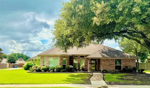 1305 Sherwood Dr, Rowlett, TX 75088