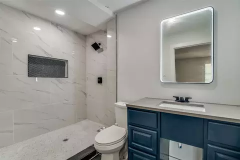 Bath - 4812 Mistletoe Way, Mesquite, TX 75150 photo 1 of 3