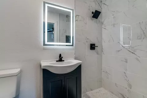 Bath - 4812 Mistletoe Way, Mesquite, TX 75150 photo 3 of 3