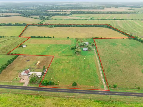 1905 Fm 1501, Deport, TX 75435