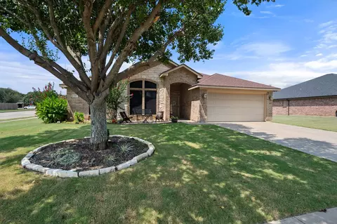 628 E Sheila Cir, Joshua, TX 76058