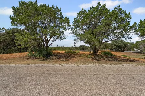 1104 Sierra Vista Dr, Granbury, TX 76048