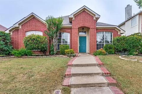 1160 Christopher Ln, Lewisville, TX 75077