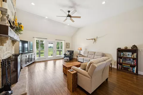 Living - 676 Mcvoid Rd, Springtown, TX 76082 photo 1 of 2