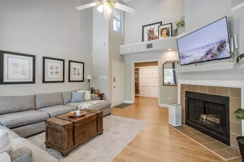 920 S Old Orchard Ln, Lewisville, TX 75067