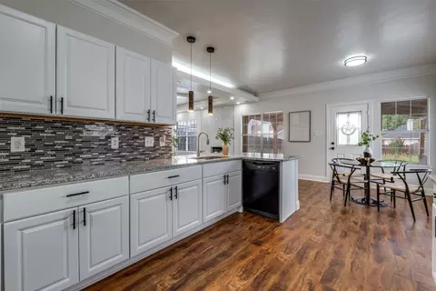 Kitchen - 805 E Grubb Dr, Mesquite, TX 75149 photo 3 of 5