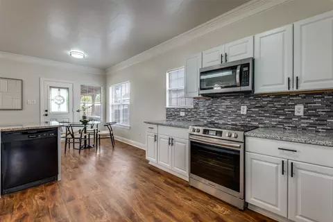 Kitchen - 805 E Grubb Dr, Mesquite, TX 75149 photo 2 of 5