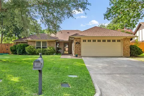 1209 Brookfield Ln, Mansfield, TX 76063