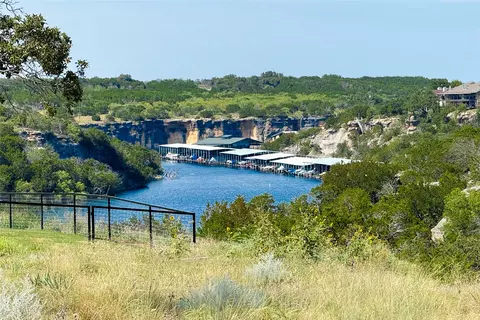 1008 Bluff Creek Dr, Strawn, TX 76475