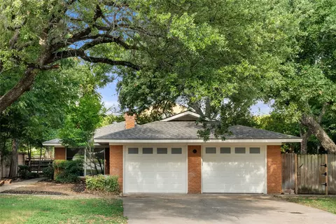 708 Hurstview Dr, Hurst, TX 76053