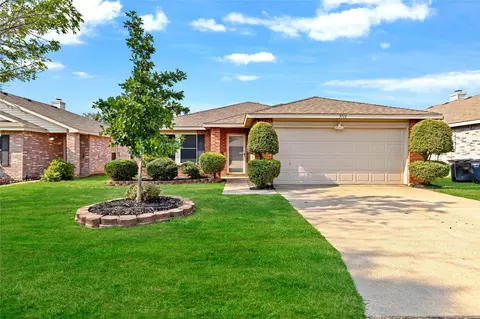 5713 Glenshee Dr, Fort Worth, TX 76135