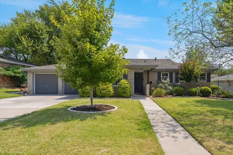 5004 Wyoming Trl, North Richland Hills, TX 76180