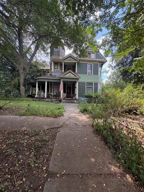 106 Corsicana St, Hillsboro, TX 76645