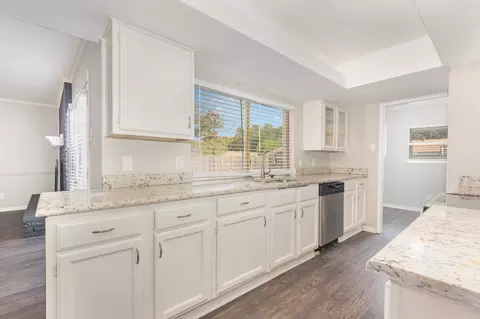 Kitchen - 1108 Overdowns Dr, Plano, TX 75023 photo 1 of 3