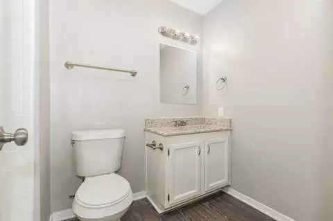 Bath - 1108 Overdowns Dr, Plano, TX 75023 photo 1 of 2