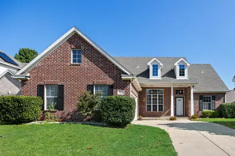 517 Mattie Ln, Lake Dallas, TX 75065