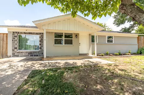 6308 Stardust Dr, Watauga, TX 76148