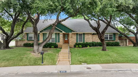 9722 Milltrail Dr, Dallas, TX 75238