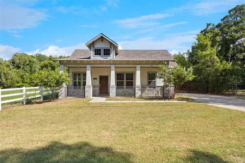 404 W 3rd St, Kennedale, TX 76060