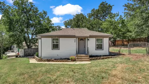 1617 Montrose Dr, River Oaks, TX 76114