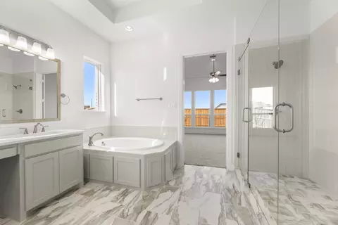 Bath - 2006 Wickersham Rd, Rockwall, TX 75087 photo 4 of 6