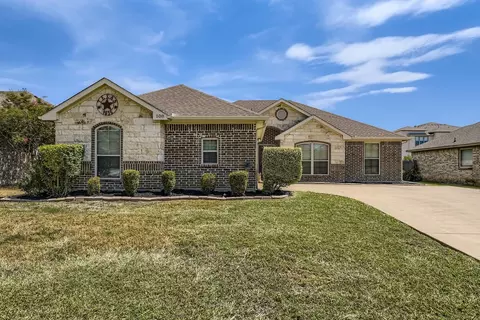 108 Atlantic Ave, Waxahachie, TX 75165
