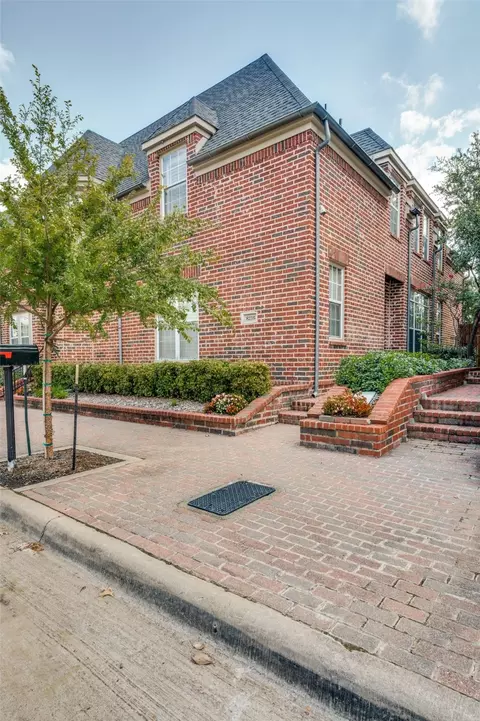 8216 Bridge St, North Richland Hills, TX 76180