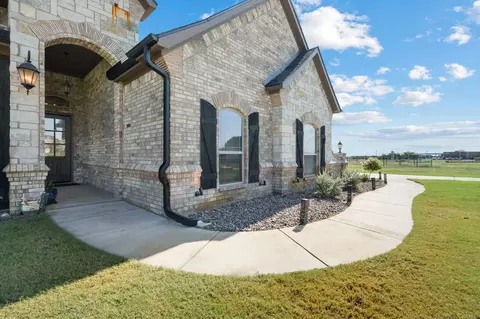 3032 Perkins Ln, Weatherford, TX 76088