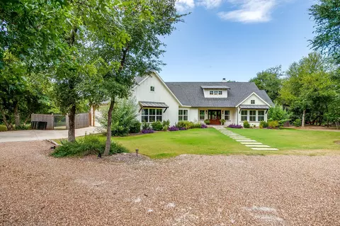 430 Woodcreek Ct, Granbury, TX 76049