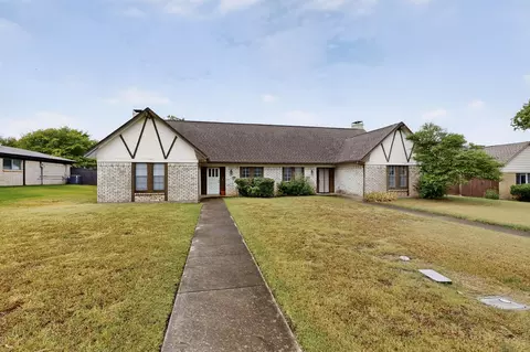 309 N Saint Johns Dr, Richardson, TX 75081