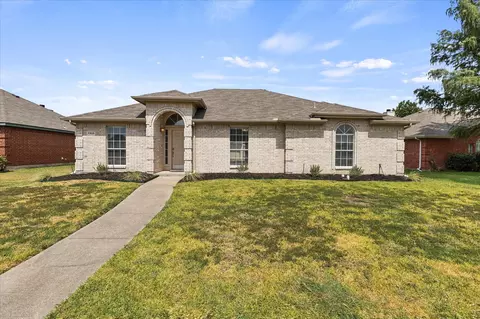 7305 Caruth Dr, Rowlett, TX 75089