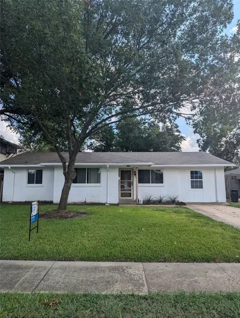 1424 Andrew St, Mesquite, TX 75149