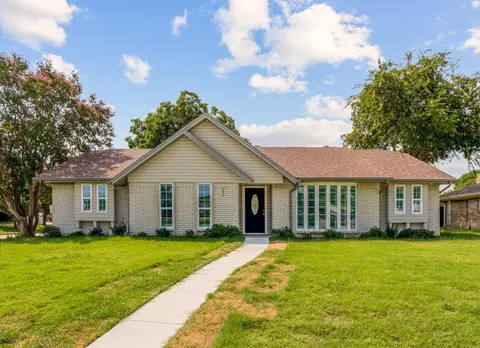 900 Lexington Dr, Plano, TX 75075