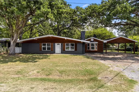 126 Wildwood Crossover St, Gun Barrel City, TX 75156