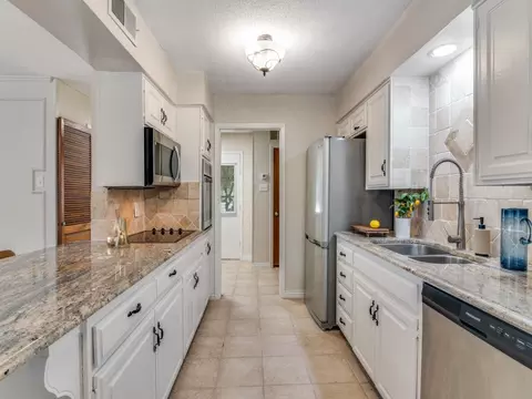Kitchen - 5302 Murphy Rd, Sachse, TX 75048 photo 1 of 2