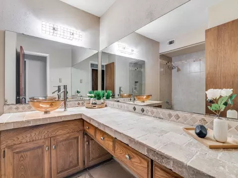 Bath - 5302 Murphy Rd, Sachse, TX 75048 photo 2 of 2
