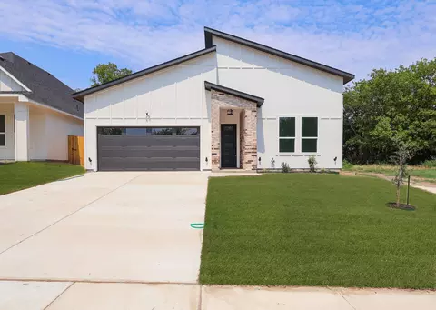 5416 Carver Dr, Fort Worth, TX 76107