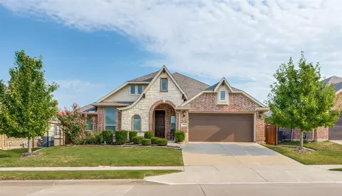 7008 Water Meadows Dr, Fort Worth, TX 76123