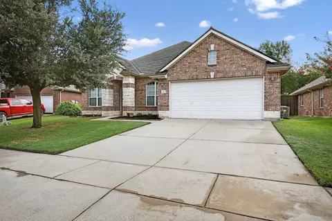 15672 Sweetpine Ln, Roanoke, TX 76262