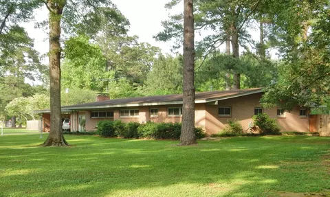 1015 Highland Dr, Mansfield, LA 71052