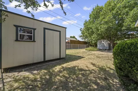 Exterior - 4518 Moler St, Dallas, TX 75211 photo 7 of 8