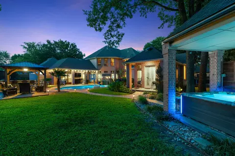 7208 Riverbrook Ct, Arlington, TX 76001